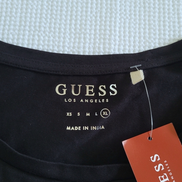 Guess❓Sugar Skull💀 Jet Black🖤 Graphic Skully Tee - NWT - Picture 6 of 16